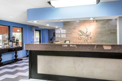 Ein Zertifikat, Auszeichnung, Logo oder anderes Dokument, das in der Unterkunft Quality Inn Stockbridge Atlanta South ausgestellt ist