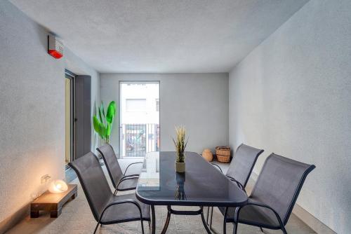 B Home - Elegant Apt with Terrace & Gym