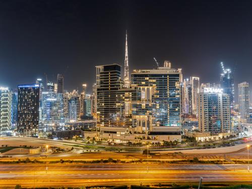 Luxury 1BR with Burj Khalifa View 5-Star Amenities & Valet Parking