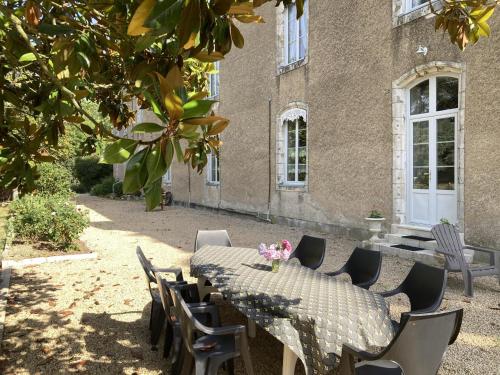 Imagen de la galería de Gite du theil au servant, en La Chapelle-Viviers