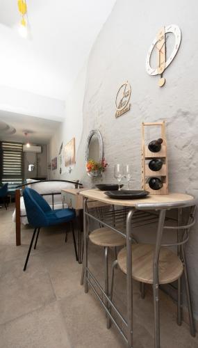 KK75corner ANTICO