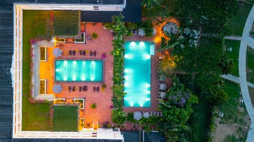 Victoria Can Tho Resort — Pool view