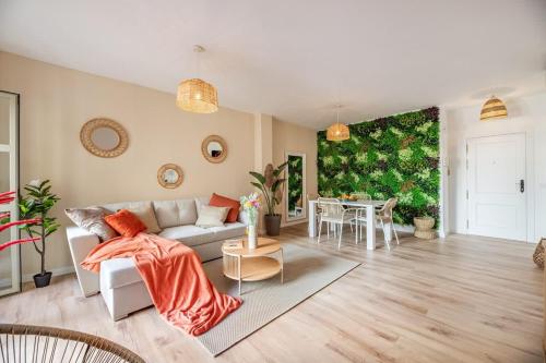 Charming 4-Bedroom Apartment in Malaga's Historic Center