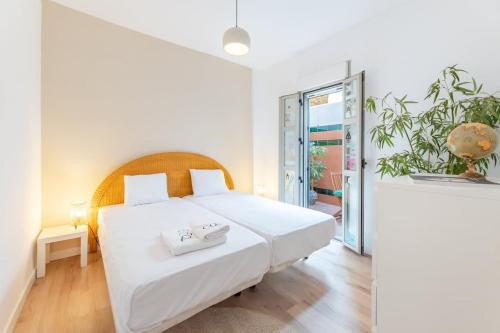 Charming 4-Bedroom Apartment in Malaga's Historic Center
