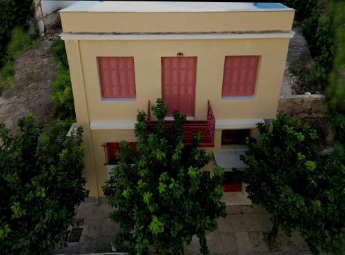 Back to the 50's near metro by Traser