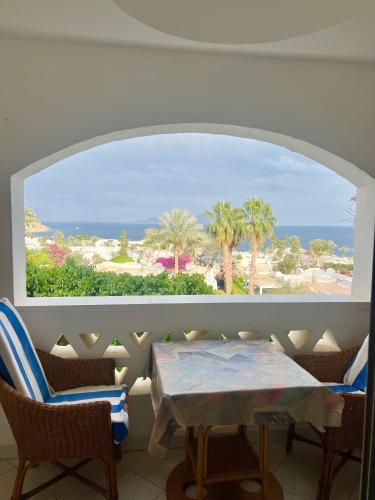 Sea View Apartment with Full kitchen and living room