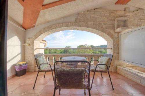 Apartment Gašpar 2 with terrace near the beach