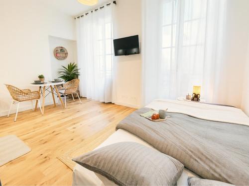 Modern apartment with AC near Old Nice & Beach