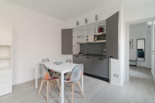 GuestHost - Modern Apartment Milano Precotto