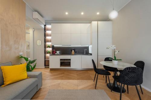 B Home - Modern Elegance for 4 People