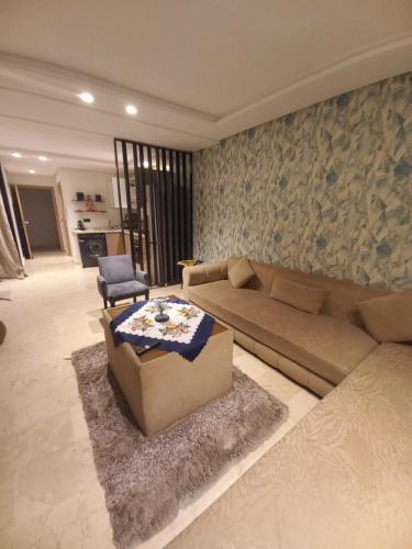 Χώρος καθιστικού στο La perle home 21