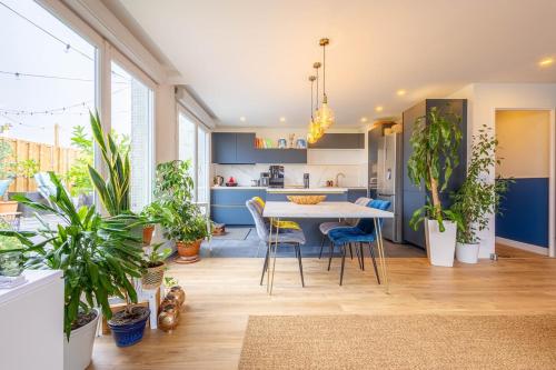 Spacieux rooftop 135m2 avec terrasse et parking