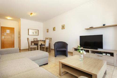 A05 - Luxury 1 Bed Fully Equipped with Pool