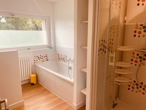 Et badeværelse på O Saule -Villa en campagne