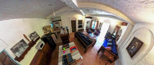 Μια τηλεόραση ή/και κέντρο ψυχαγωγίας στο Paradise Lost Heritage House