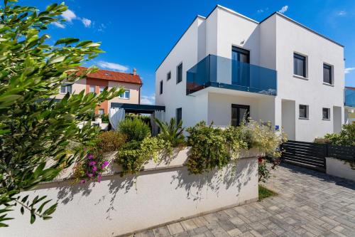 Villa Essenza Mare in Vodice only 650 meters from the beach