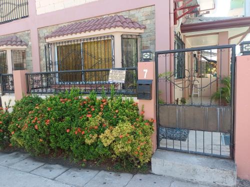 Fotografie z fotogalerie ubytování Violas Place v destinaci Subic