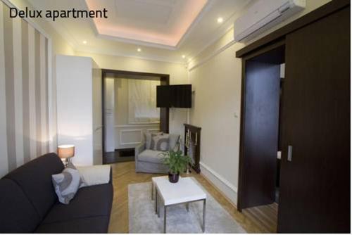 Televisyen dan/atau pusat hiburan di Elisabeth Bridge Apartmans
