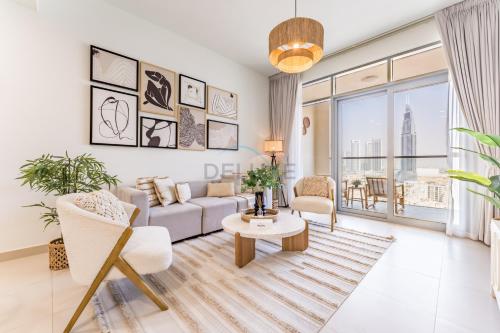 Iconic Burj Khalifa View 2BR with Assistant Room, Steps from Dubai Mall and Beside a Park, Bellevue Towers 1, Downtown Dubai by Deluxe Holiday Homes