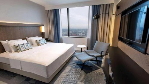 Courtyard by Marriott Katowice City Center — Photo of the whole room