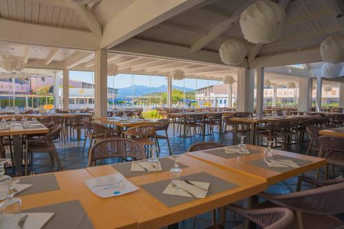 Εστιατόριο ή άλλο μέρος για φαγητό στο Hotel Baja Bianca