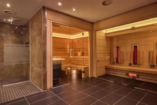 Koupelna v ubytování DoubleTree by Hilton Hannover Schweizerhof
