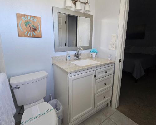 Vannituba majutusasutuses "canal Dreams" 3 Br2 Ba Pool Home On The Canal