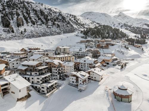 an aerial view of a town in the snow at Chalet Cecilia inklusive Spa- Area in Obergurgl