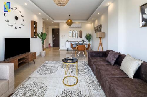 Alluring & Modern 2BDR Apt 5 min To CAI Airport