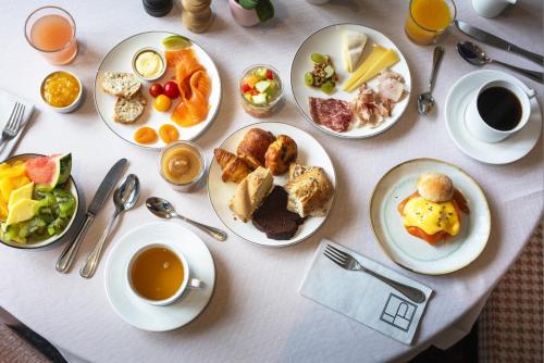 Φαγητό σε αυτό το ξενοδοχείο ή κάπου εκεί κοντά