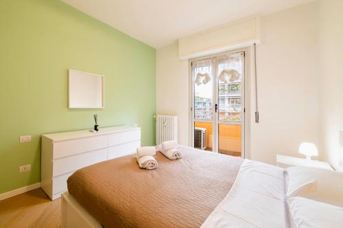 Roncaglia 25, Milano