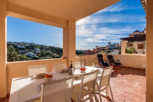 Estepona Golf 2BR Apartment - Private Terrace, Beautiful Views, Near Beach photo 4