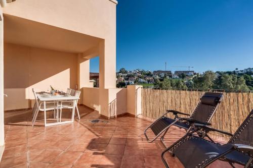 Estepona Golf 2BR Apartment - Private Terrace, Beautiful Views, Near Beach photo 23