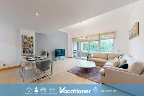 Vacationer Holiday Homes l Chic 1 Bed l Palm Jumeirah l Free Beach Access