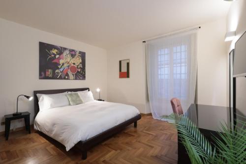 Urban House - Elegant Apartment Brera Milan Center