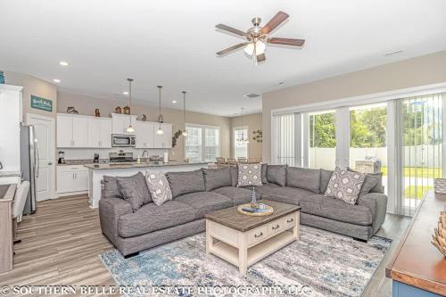 Kuchyňa alebo kuchynka v ubytovaní Firefly Cottage