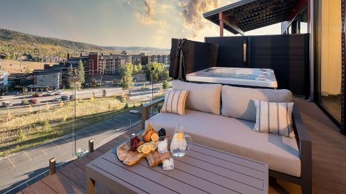 En generel udsigt til bjerge eller udsigt til bjerge taget fra feriehuset