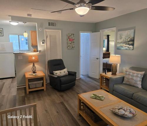 Gambar di galeri bagi Cozy island apartment di Pompano Beach