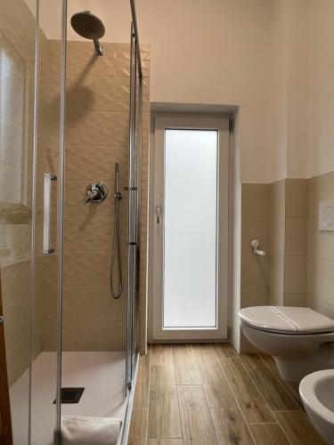 Ένα μπάνιο στο Central Apartment