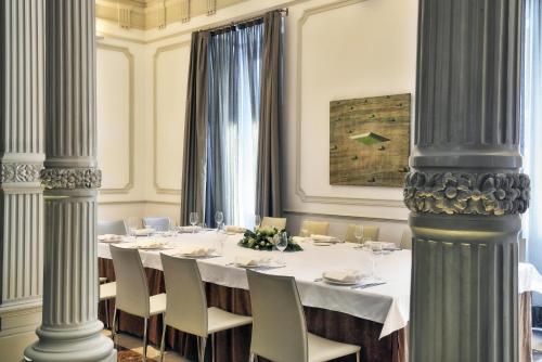 NH Collection Madrid Palacio de Tepa photo 73