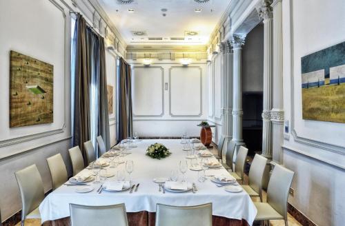 NH Collection Madrid Palacio de Tepa photo 72