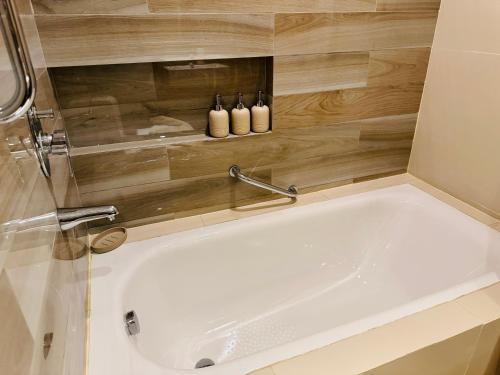 Ένα μπάνιο στο Studio Unit - Black Cat Studio - Santorini Hotel - Sta Lucia Mall Cainta Rizal