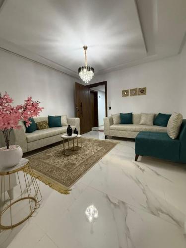 2 bedroom flat brand New&New listing N Furniture
