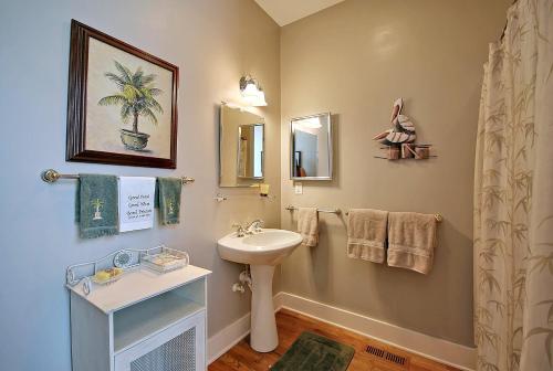 Ένα μπάνιο στο FS01: 1 Frank Sottile Lane