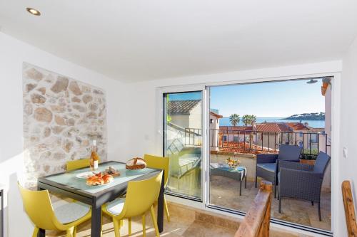 Foto Fabulous old-town house, Vue Mer Terrasse, Philomer, 3 appartements 2