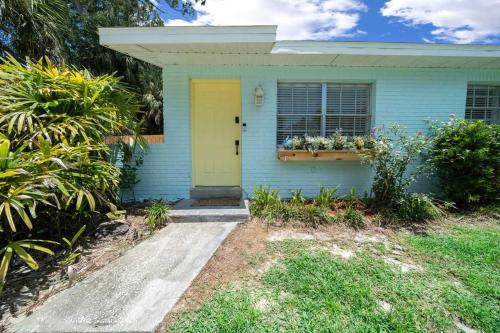 Κήπος έξω από το The Happy Haven - Near Manatee Tours - Pet Friendly