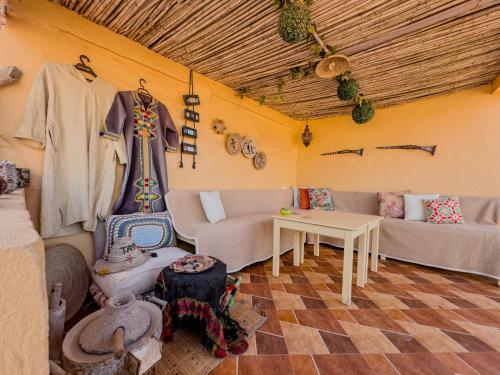 Zona de estar de Tayafut Apartments & Terrace by Surfleft Morocco