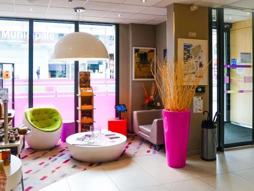 Χώρος καθιστικού στο ibis Styles Montbéliard