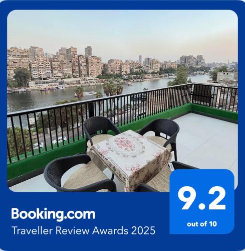 شقة بإطلالة بانورامية على النيل