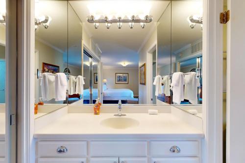 Koupelna v ubytování Silverado Resort and Spa 353